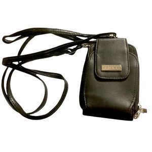 Buxton Crossbody Wallet Black